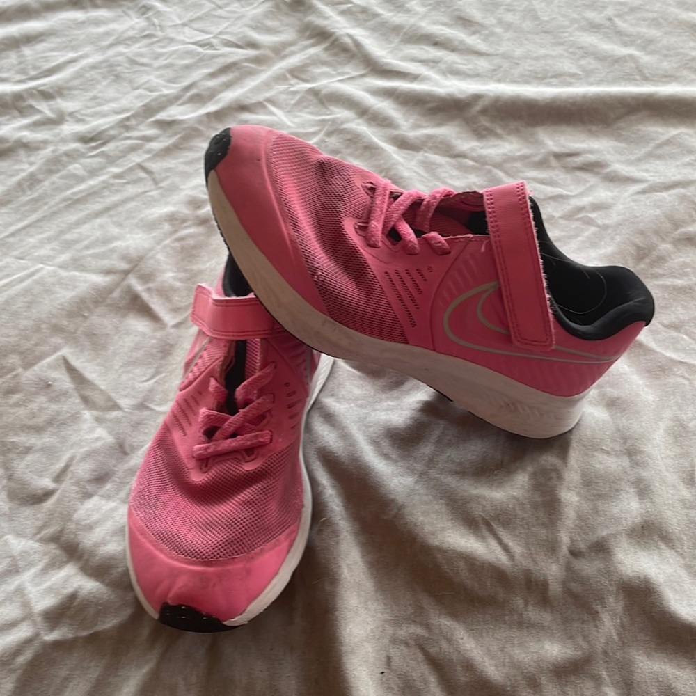 Girls Pink Nike Shoes